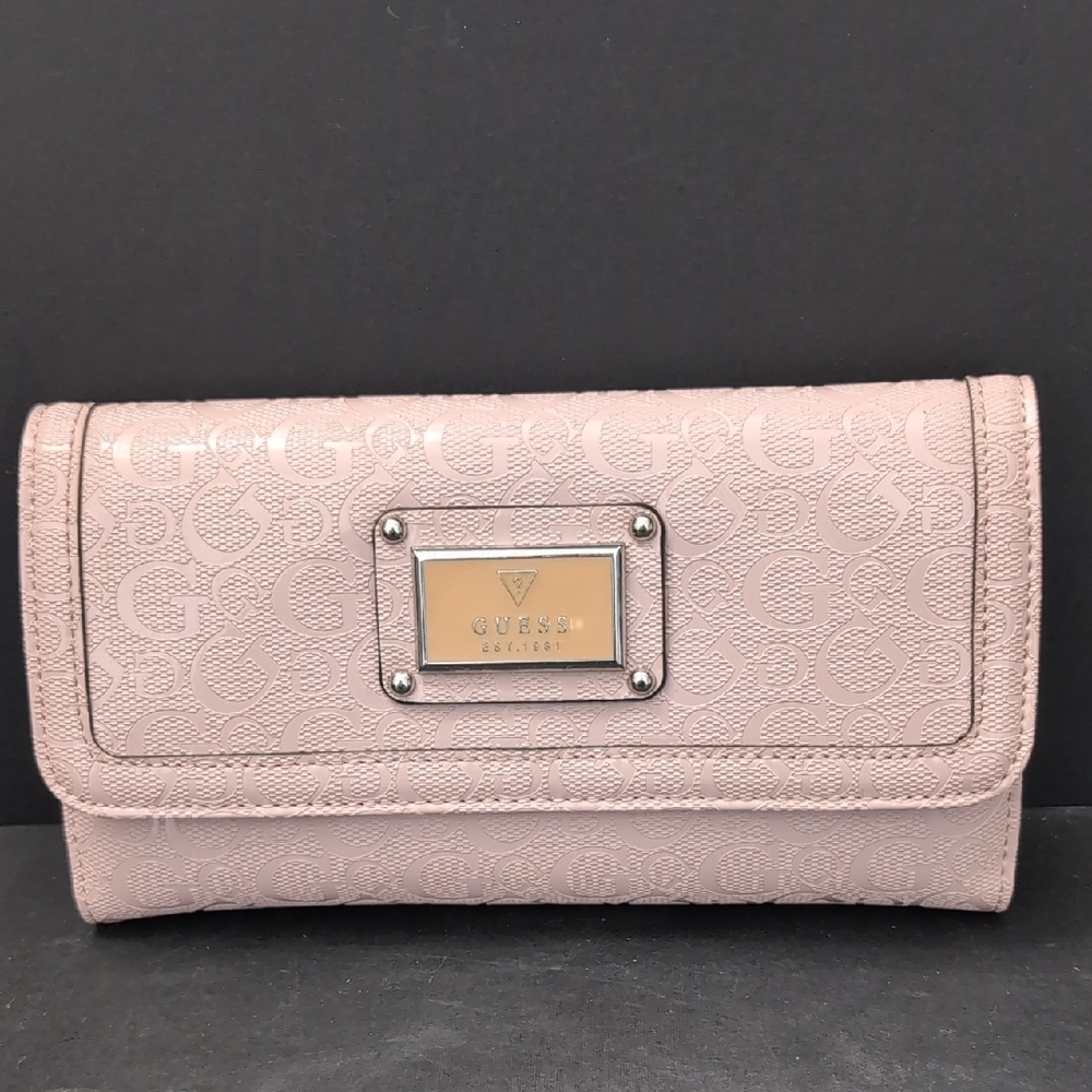 Guess Light Pink Shannon Slim Clutch Faux Leather Wallet.